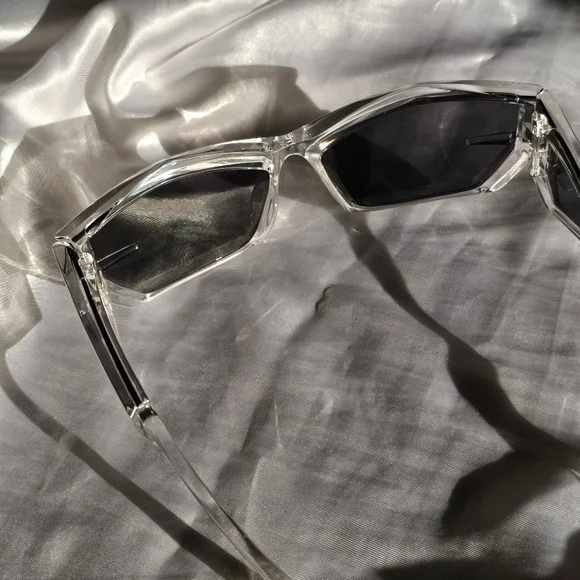 Cyber Y2K Geometric Sunglasses - Picture 4 of 7